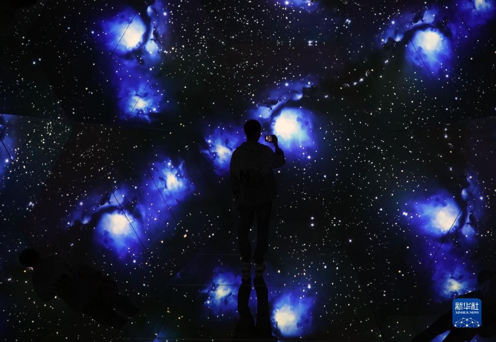 集结电子游戏